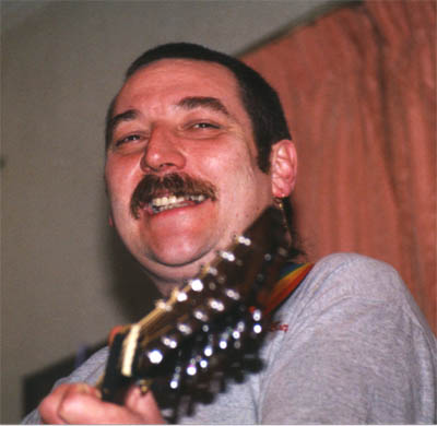 Geoff Higginbottom @ orpington Folk Club 2001